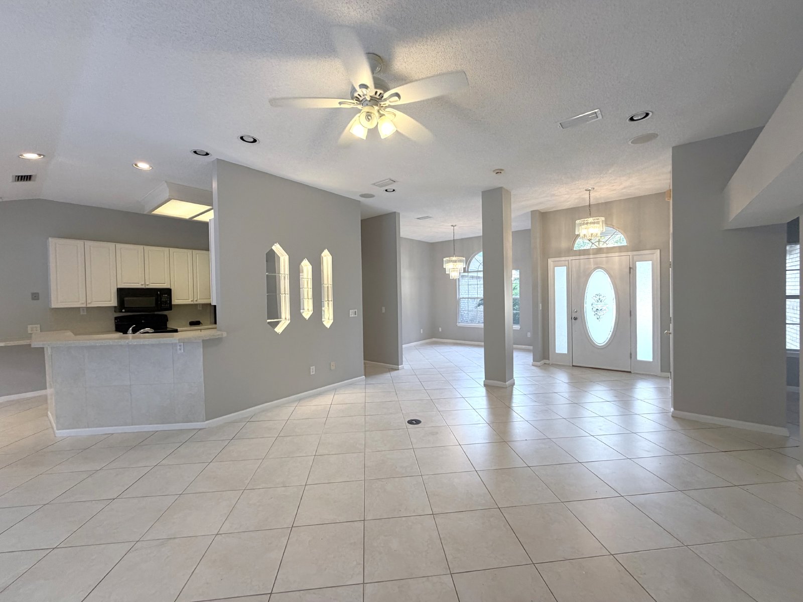 Amazing deal 3/2 w/ Screened Pool on a Cul-de-sac and Preserve property image