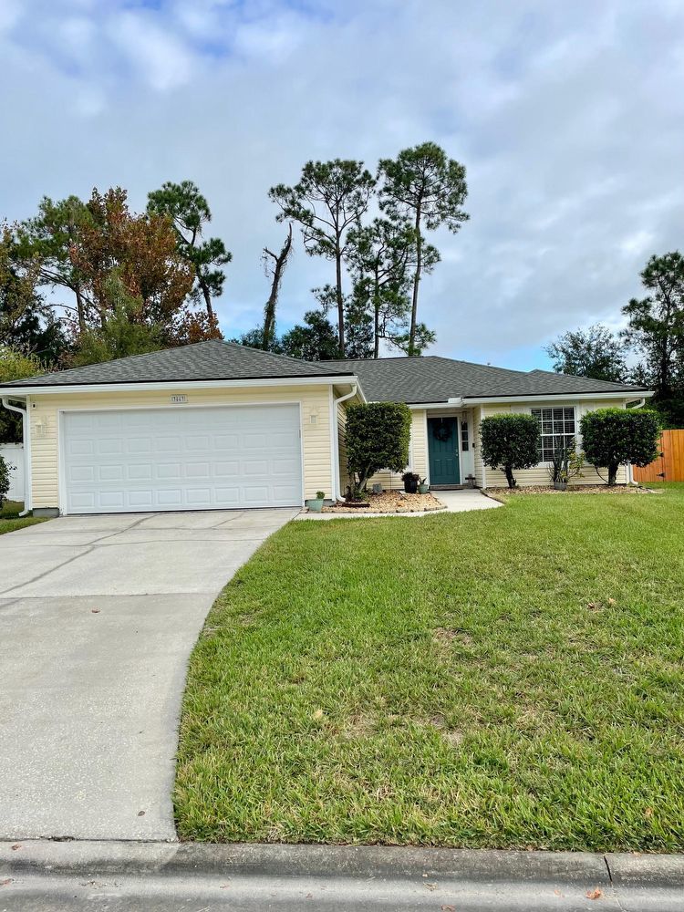 Single Family Home in the Heart of Mandarin! property image