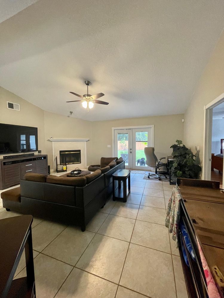 Single Family Home in the Heart of Mandarin! property image