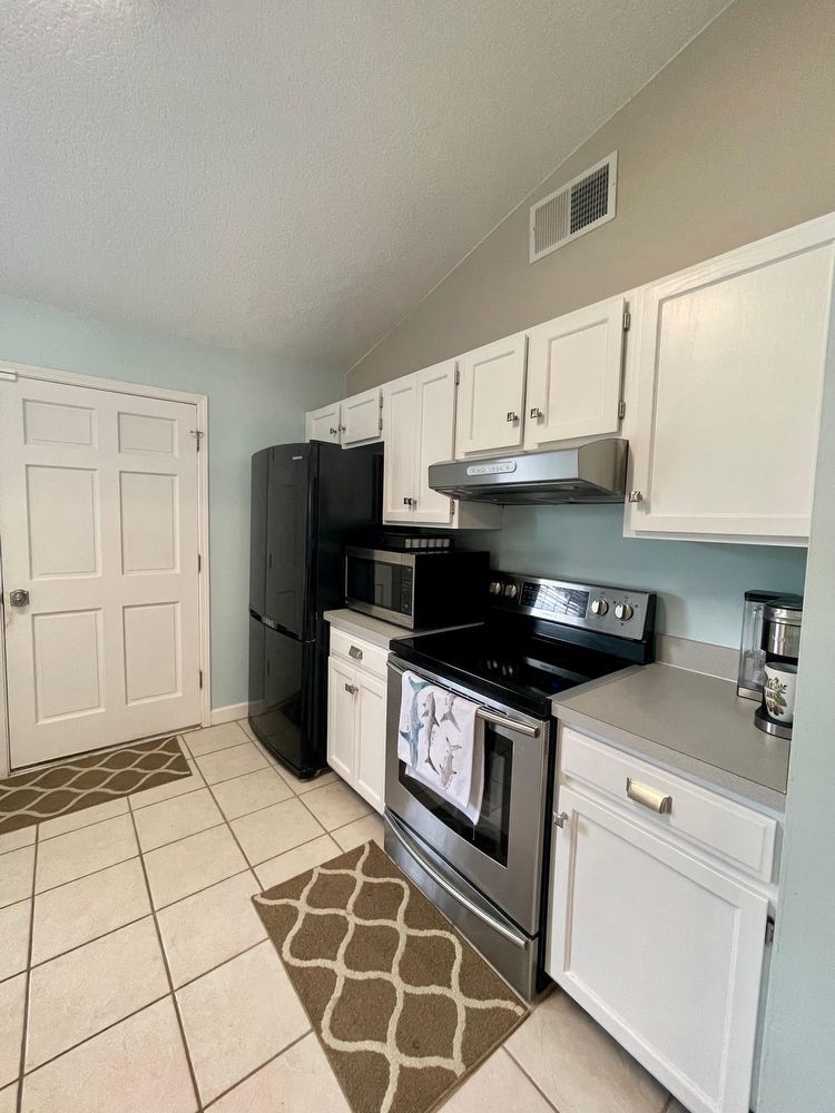 Single Family Home in the Heart of Mandarin! property image