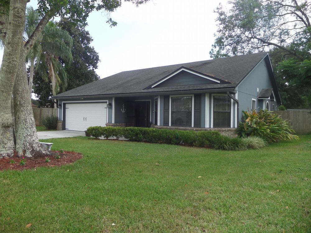 3/2 conveniently located close to the beach &  NS Mayport! property image