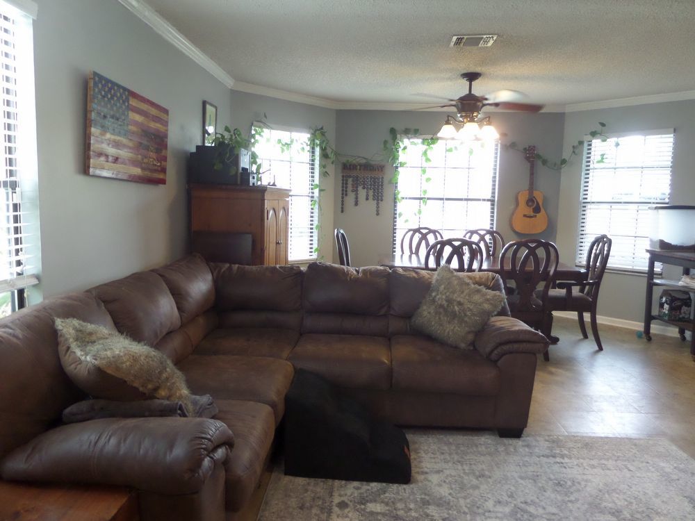 3/2 conveniently located close to the beach &  NS Mayport! property image