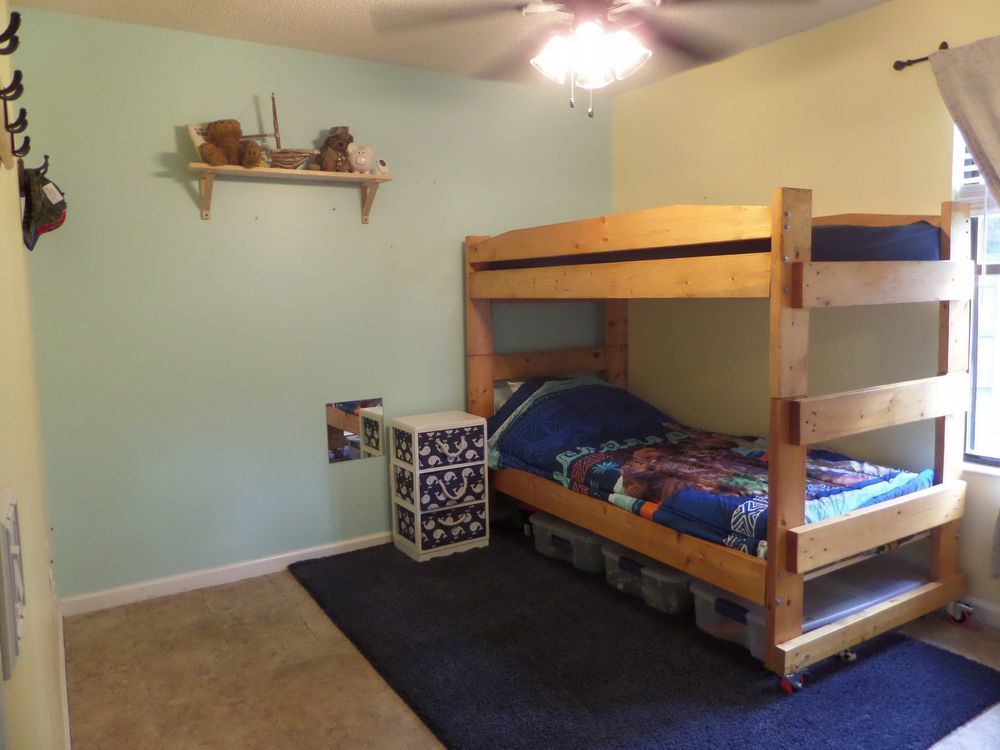 3/2 conveniently located close to the beach &  NS Mayport! property image