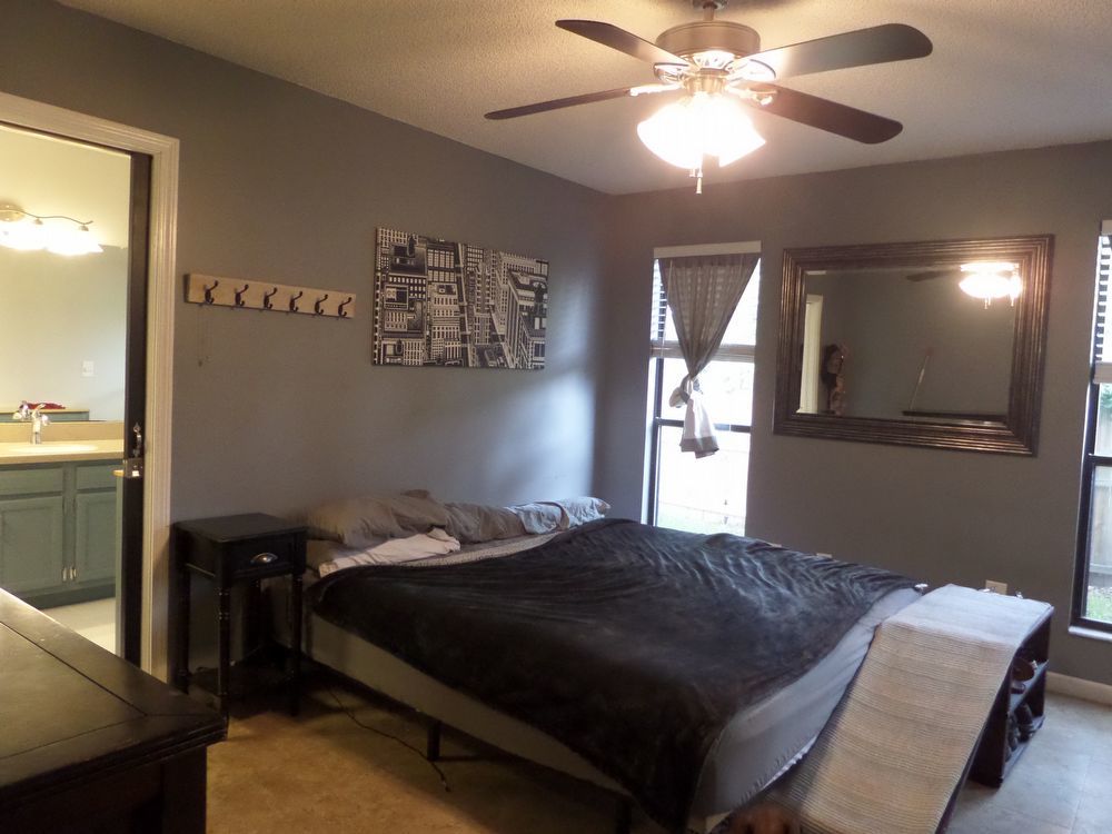 3/2 conveniently located close to the beach &  NS Mayport! property image