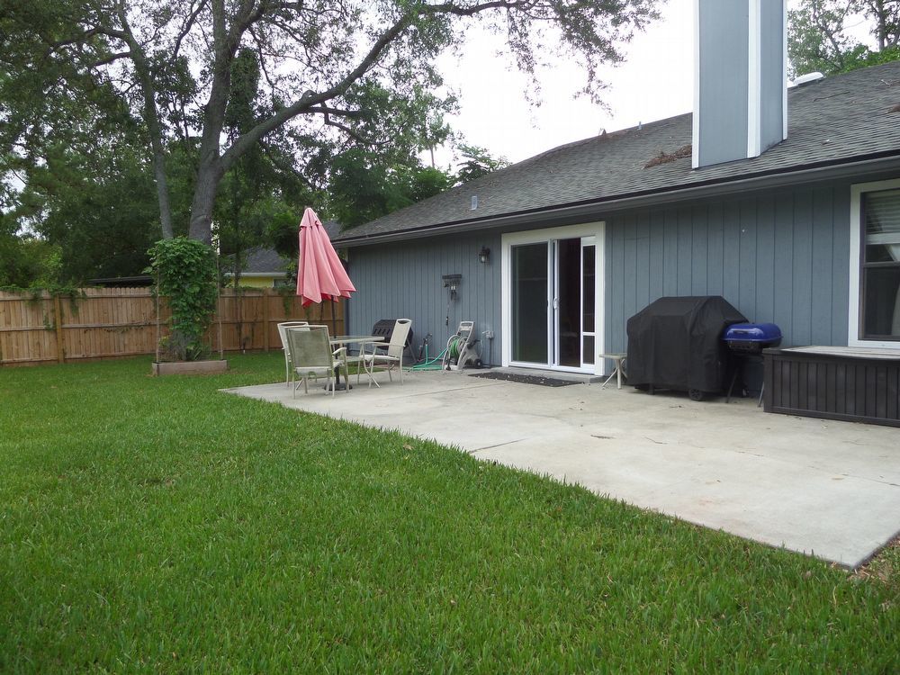 3/2 conveniently located close to the beach &  NS Mayport! property image