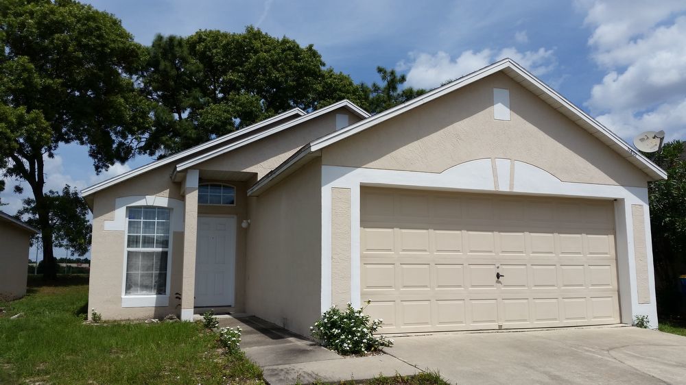 Single story 3 bed 2 bath in Arlington property image