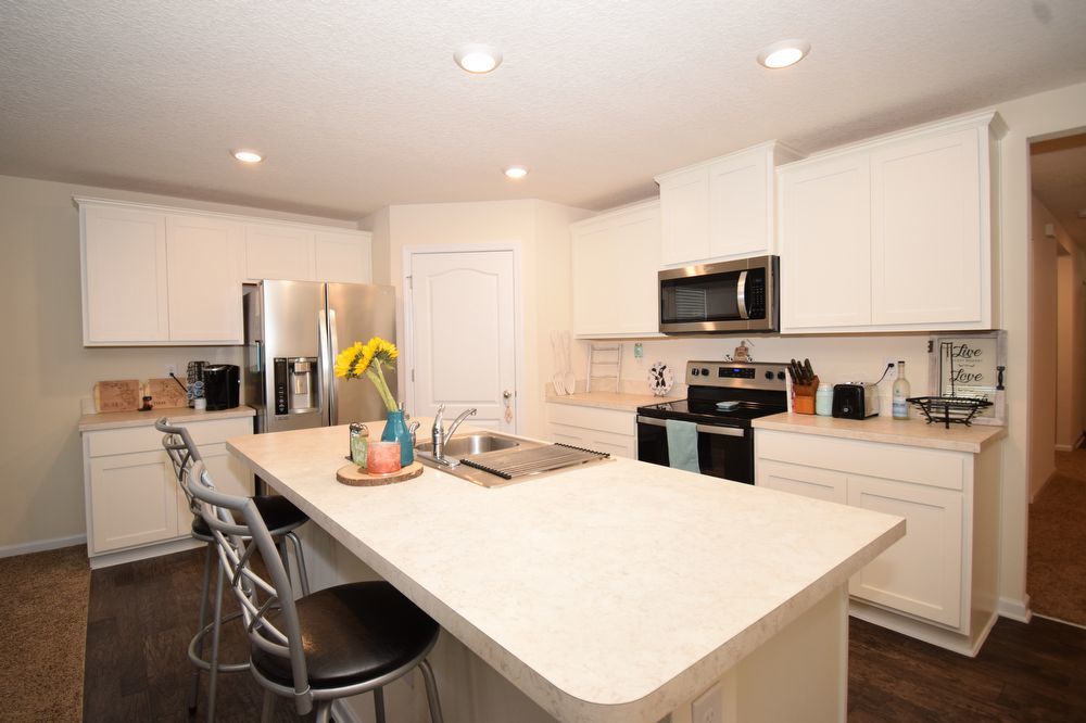 Alta Lakes Living! 4BR Home with Water View & Pool & Amenities Access property image